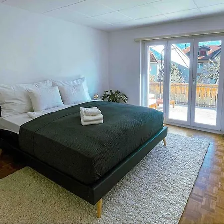 -the Urbanist- Mountainview Parking Garden 3bd Unterseen