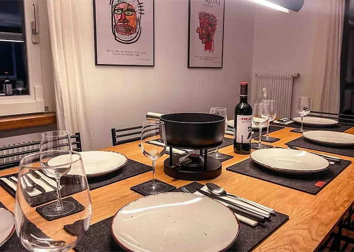 -the Urbanist- Mountainview Parking Garden 3bd Feriehus *